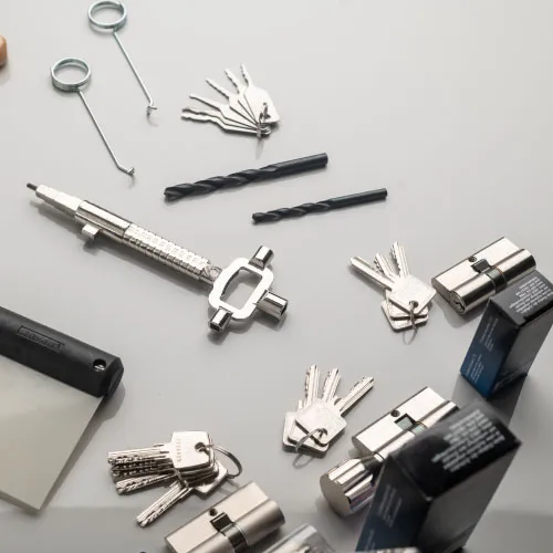 Serrurier Brignoles | Changement de serrure | Remplacement de serrure à Brignoles – Serrurier local pour pose de serrure multipoints, A2P ou haute sécurité. Idéal après un cambriolage ou pour améliorer la protection de votre logement ou commerce.